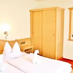 Alttolkewitzer Hof 3*