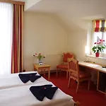 Alttolkewitzer Hof 3*