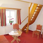 Alttolkewitzer Hof 3*