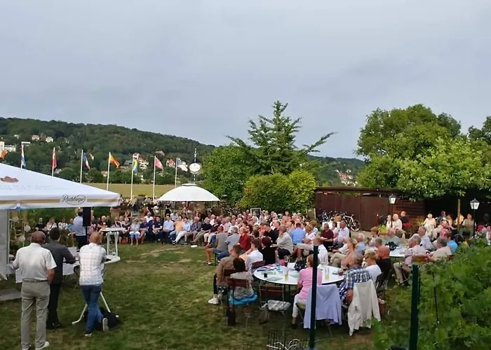 Alttolkewitzer Hof 3*