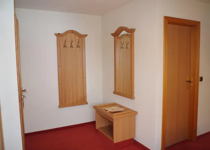 Alttolkewitzer Hof 3*