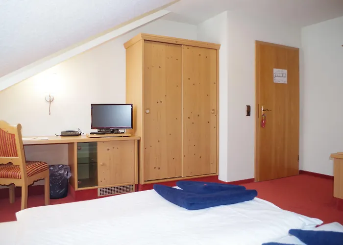 Alttolkewitzer Hof 3*