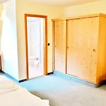 Alttolkewitzer Hof 3*