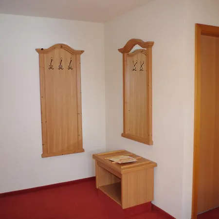 Alttolkewitzer Hof 3*