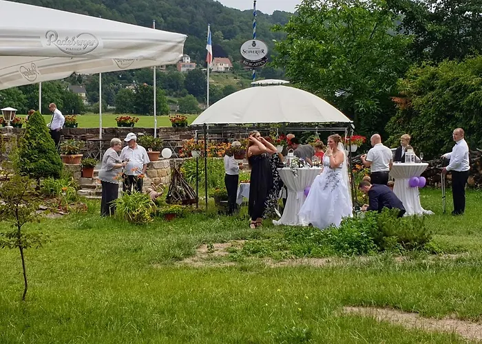 Alttolkewitzer Hof 3*