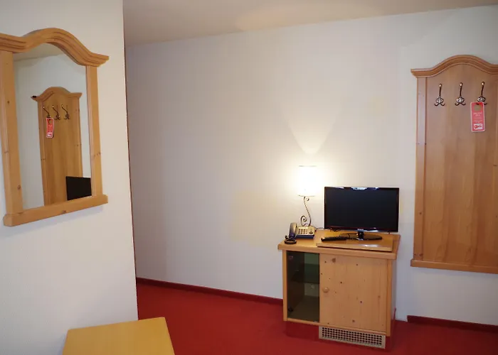 Alttolkewitzer Hof 3*