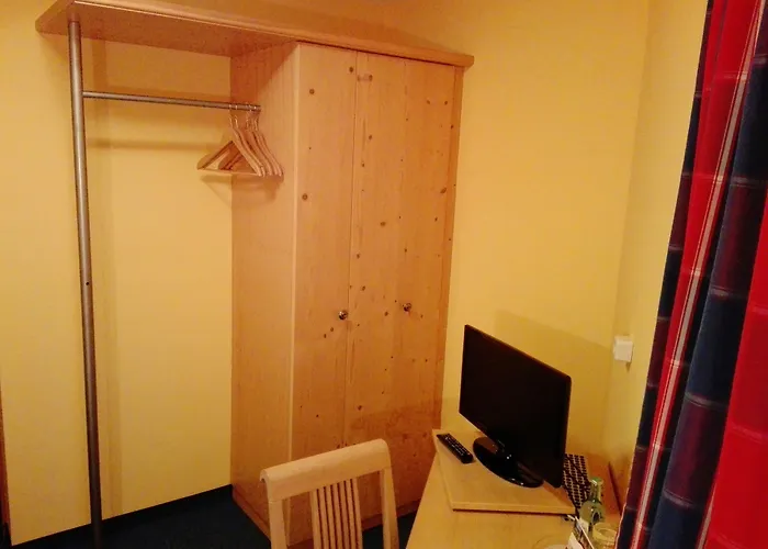 Отель Alttolkewitzer Hof Дрезден