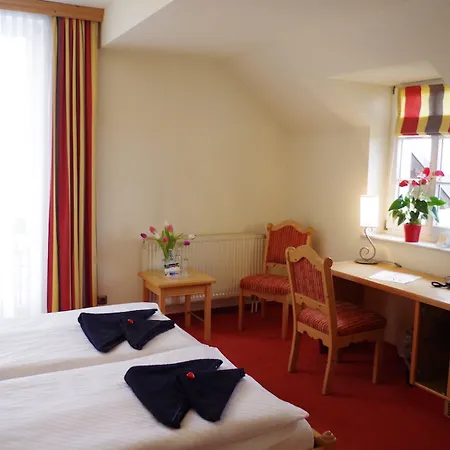 Alttolkewitzer Hof 3*