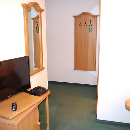 Hotel Alttolkewitzer Hof 3*