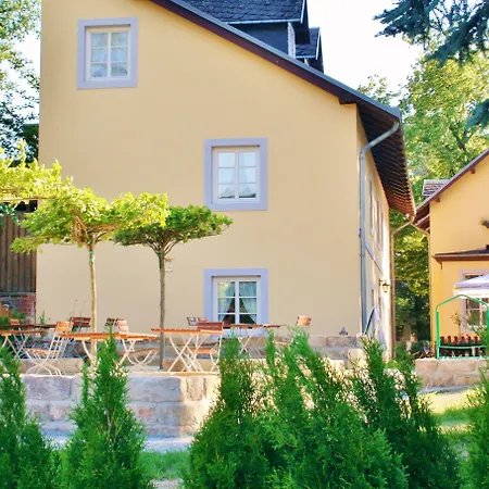 Alttolkewitzer Hof 3*