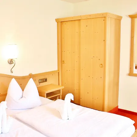 Alttolkewitzer Hof 3*